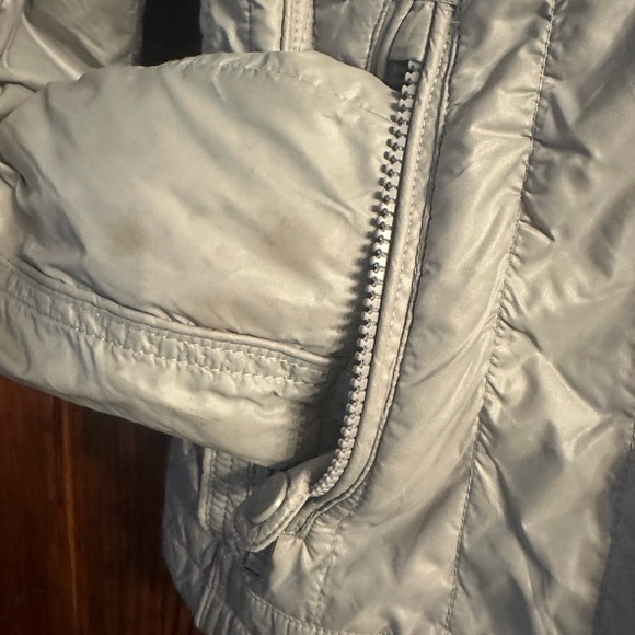 The North Face Women's Gray Quilted Jacket Size M - Picture 6 of 8